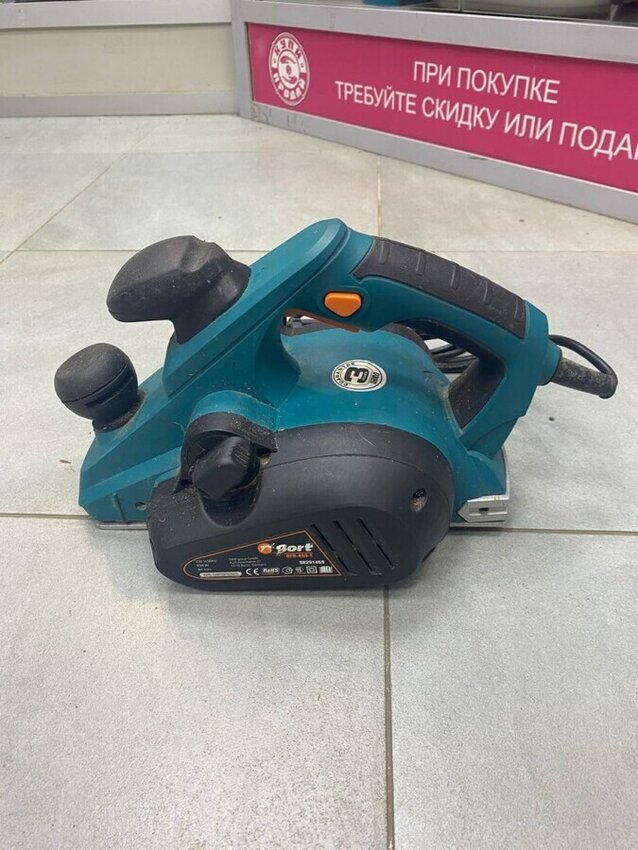 Рубанок Bort BFB 850 T