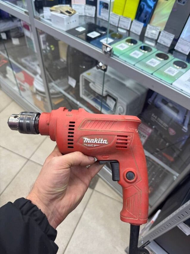 Дрель Мakita 0801