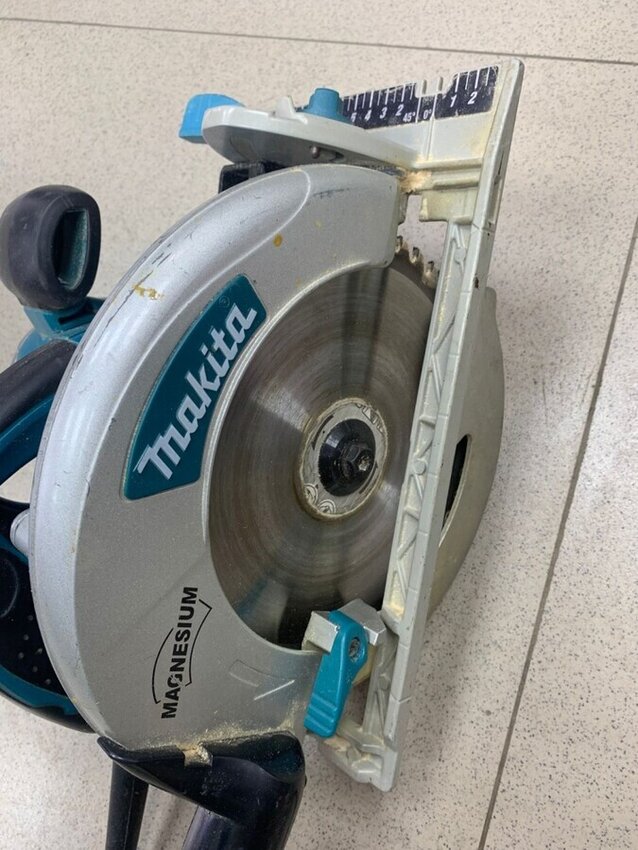 Циркулярная пила Makita 5008mg